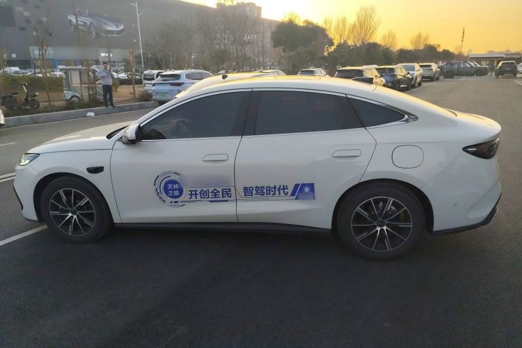 Used BYD Seal 06 New Energy 2025 DM-i Smart Drive 120KM Deluxe Model
