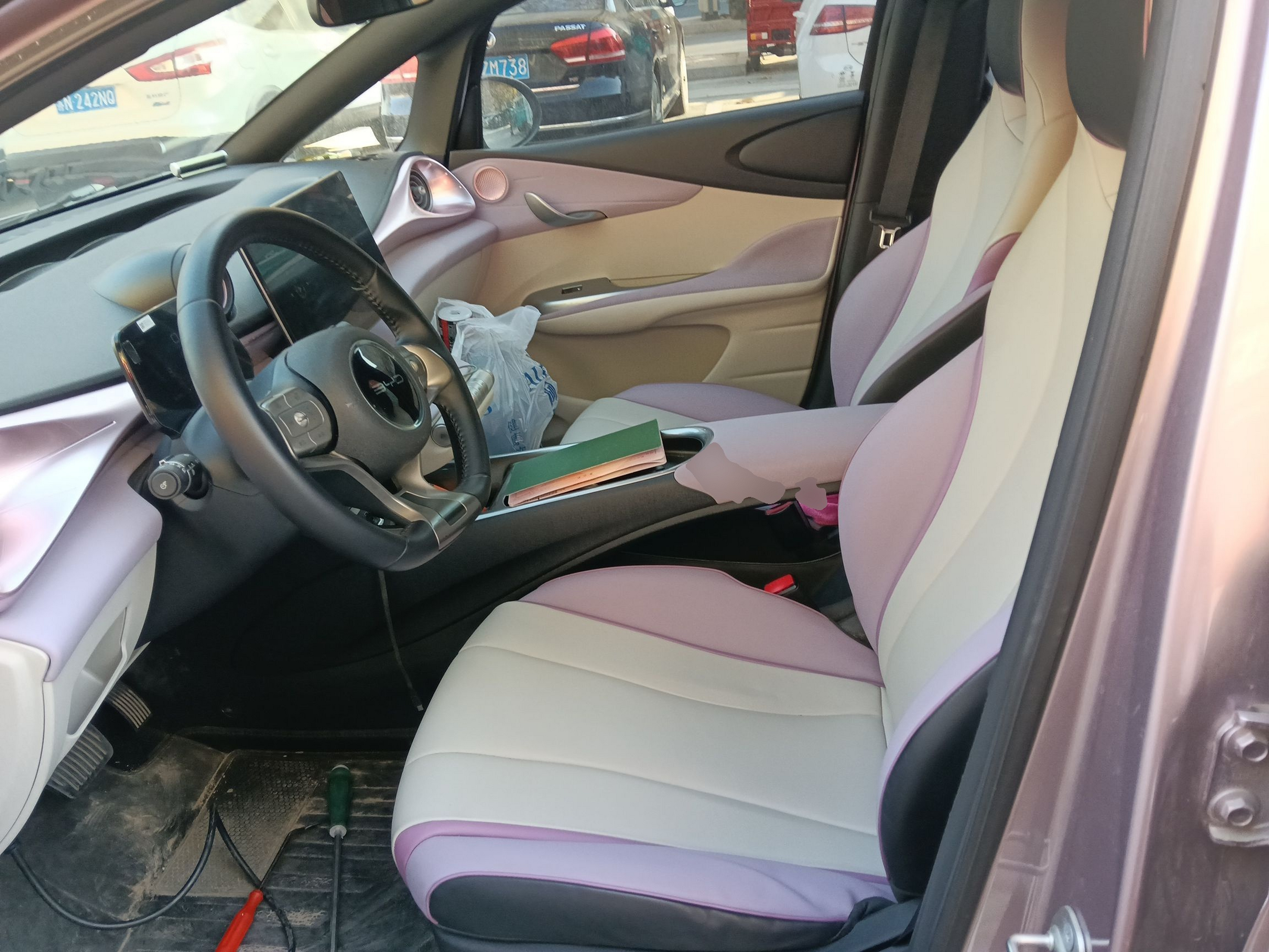 Переднее сиденье в автомобиле