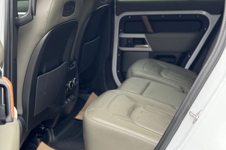 Used Land Rover Defender 2022 110 P400 Dark Edition