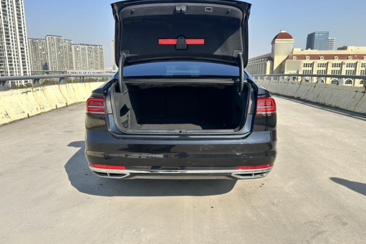 Used Volkswagen Phideon 2021 380TSI Luxury Edition
