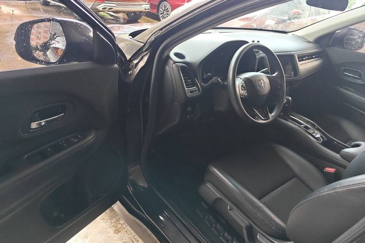 Used Honda Vezel 2020 1.5L CVT Pioneer Edition
