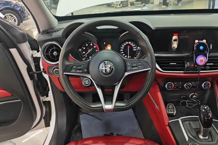 Used Alfa Romeo Stelvio 2017 2.0T 200HP Elite Edition
