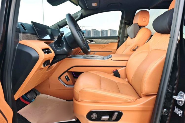 Used Wey Gaoshan 2025 Four-Wheel Drive Alpine 9
