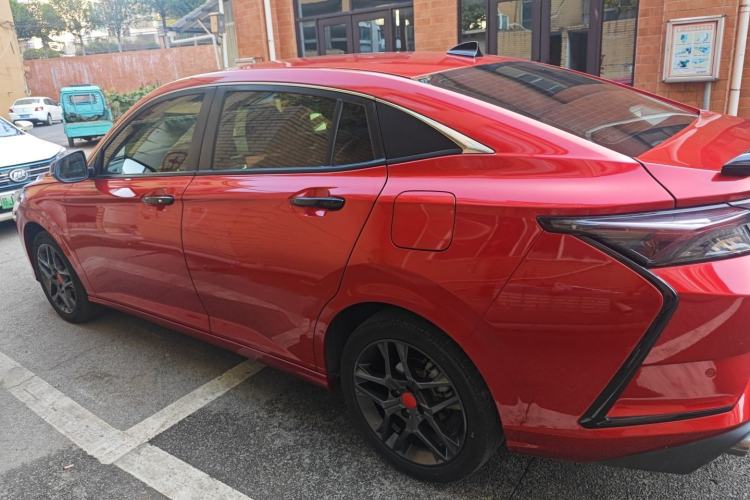 Used Dongfeng Aeolus Yixuan 2022 230T Automatic Adaptive-Beam Knight Edition