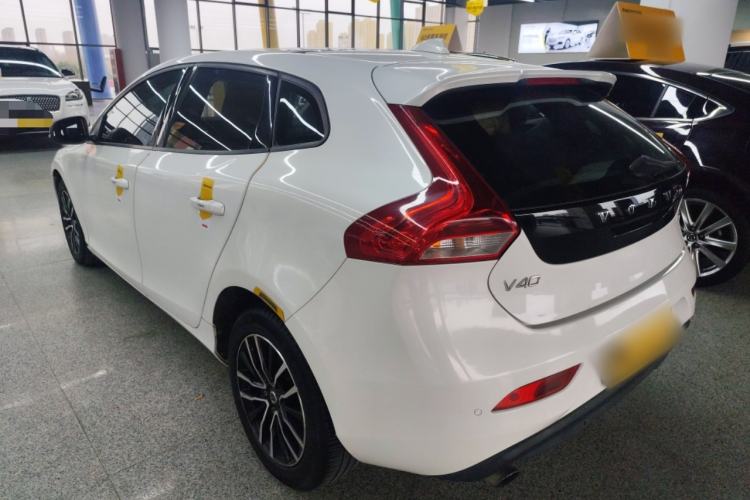 Used Volvo V40 2017 T3 Zhiyi Edition