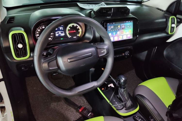 Used Roewe Clever 2021 302 km New Four-Seater Super-Efficient Version
