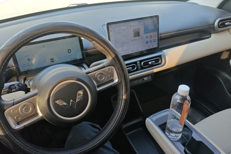 Used Wuling Bingo PLUS 2024 330 km Range Five-Seater Version