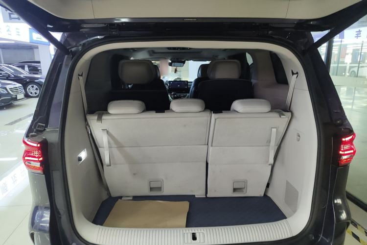 Used Roewe iMAX8 2022 400TGI Prestige Edition
