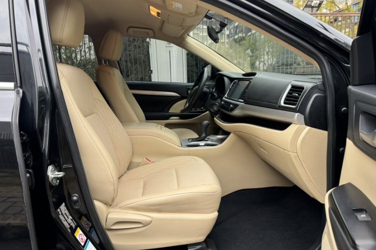 Used Toyota Highlander 2018 2.0T Four-Wheel Drive Elite Edition 7 Seats China VI Standard
