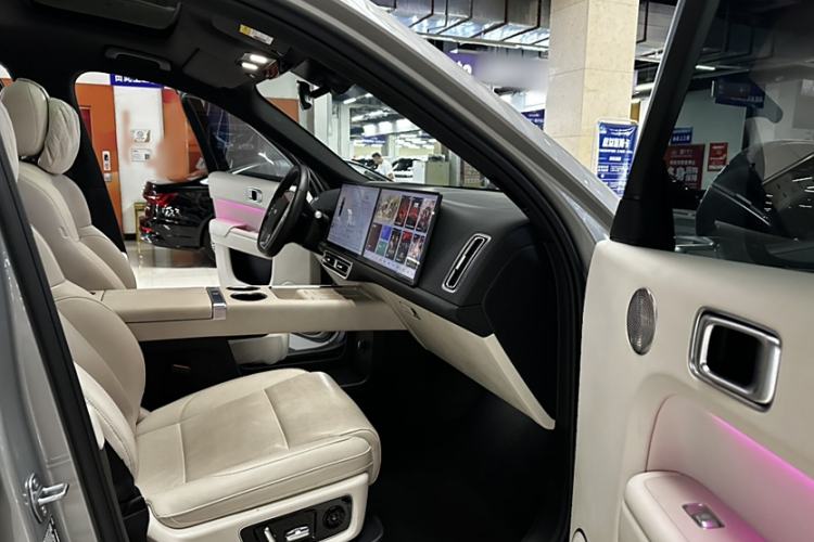 Used Li Auto L8 2024 PRO Model
