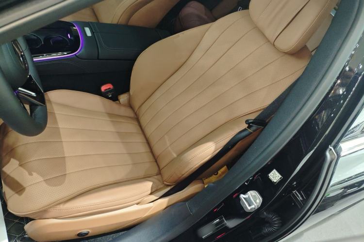 Used Mercedes-Benz E-Class 2025 E 260 L