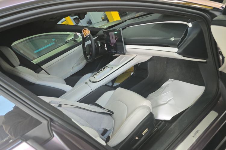 Used Xiaomi Auto SU7 2024 Four-Wheel Drive Ultra-Long Range Advanced Intelligent Driving Max Edition
