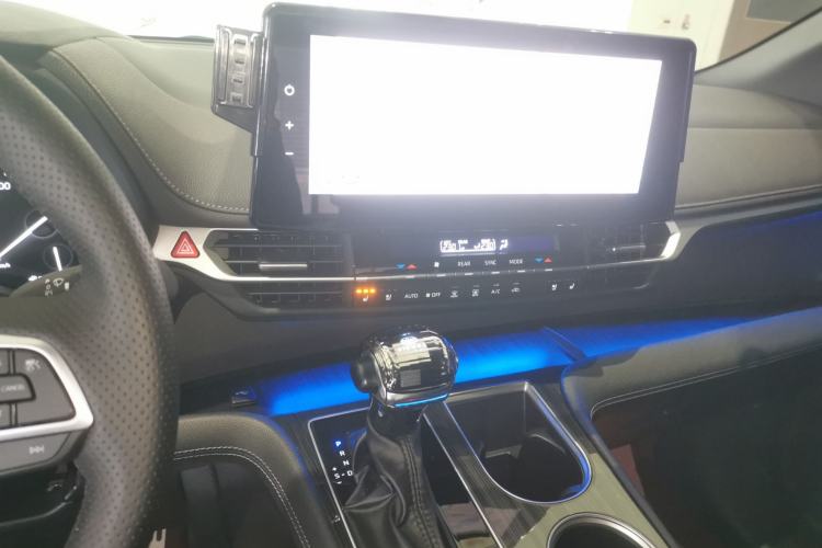 Used Toyota Sienna 2023 2.5L Hybrid Deluxe Edition
