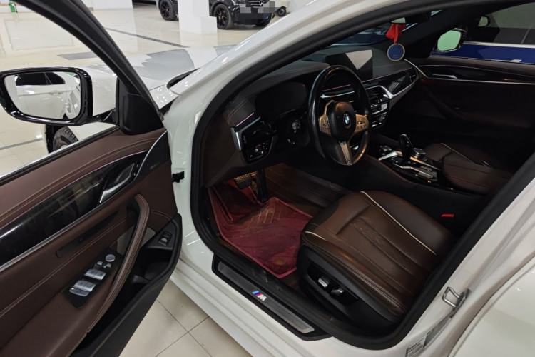 Used BMW 5 Series 2022 Second Facelift 525Li M Sport Package