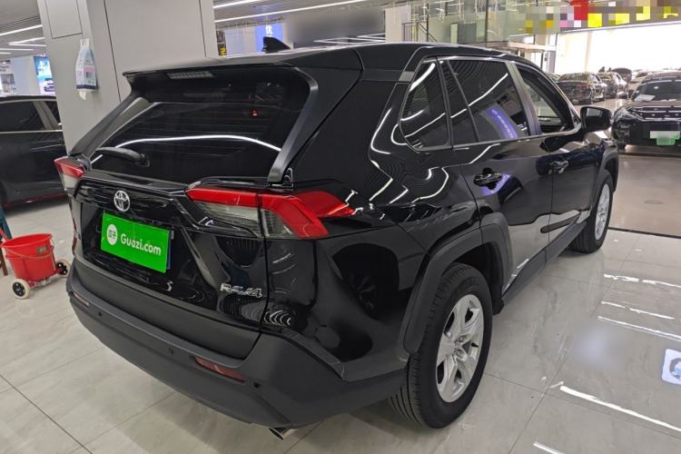 Used Toyota RAV4 2024 2.0L CVT Two-Wheel Drive Urban Edition
