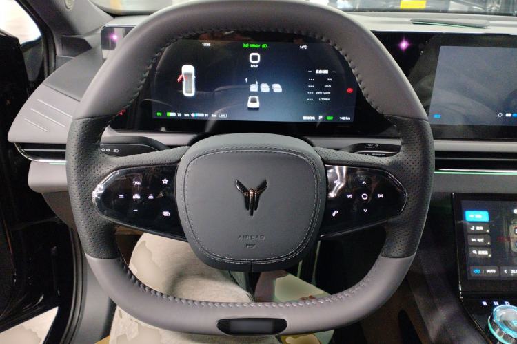 Used VOYAH PASSION 2024 PHEV Four-Wheel Drive Ultra-Long Range Flagship Model