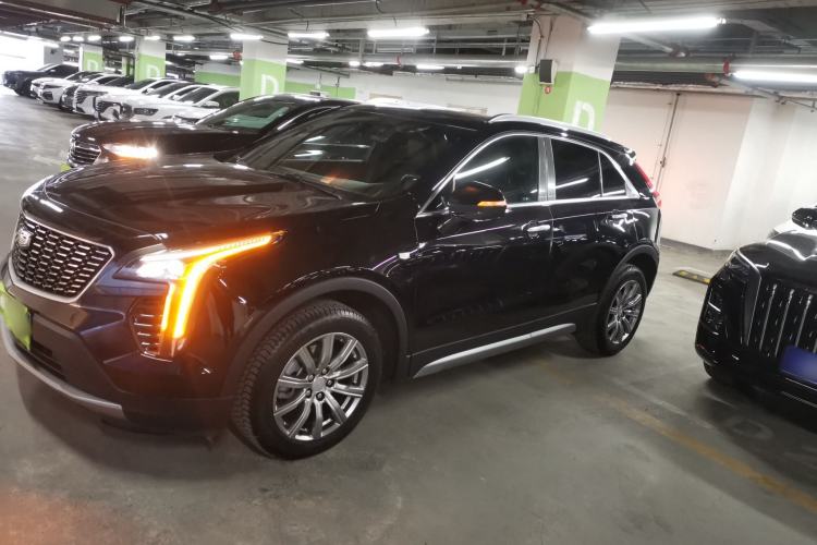 Used Cadillac XT4 2020 28T Two-Wheel-Drive Leading Version
