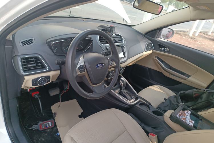 Used Ford Escort 2015 1.5L Automatic Fashion Model