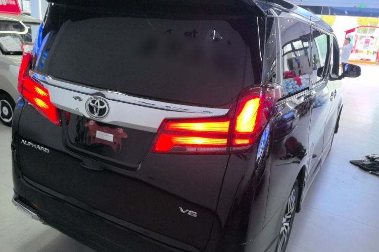 Used Toyota Alphard 2018 Revised Version 3.5L Luxury Edition