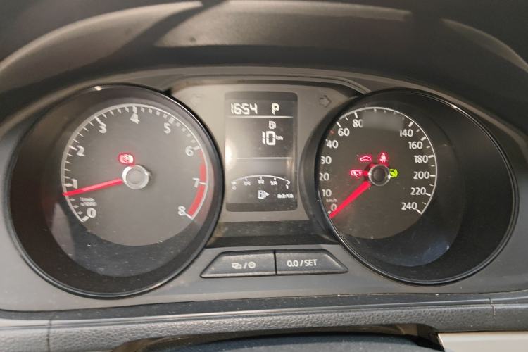 Used Volkswagen Lavida 2015 1.6L Automatic Fashion Edition
