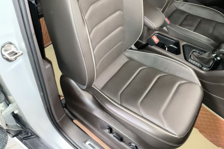 Used Volkswagen Tiguan L 2017 330TSI Automatic Two-Wheel Drive Flagship Edition
