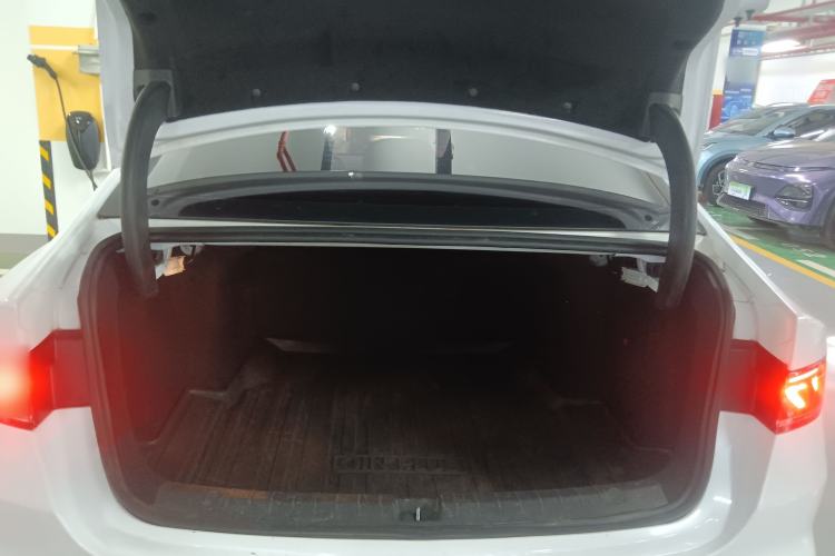 Used BYD Qin PLUS 2021 EV 420KM Commuter Edition
