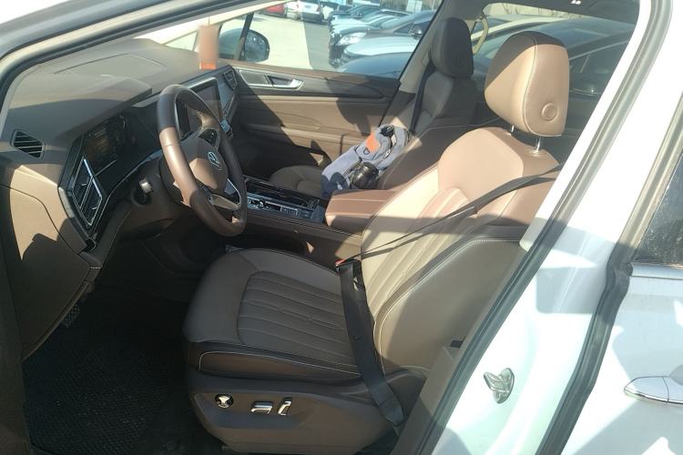 Used Volkswagen Viloran 2024 330TSI Luxury Edition
