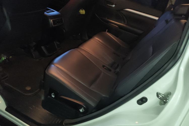 Used Toyota Highlander 2018 2.0T Four-Wheel Drive Luxury Version 7 Seats China VI Standard