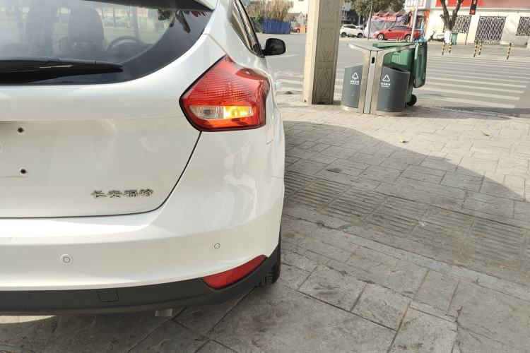 Used Ford Focus 2017 Hatchback 1.6L Manual Fashion Edition SmartDrive Version