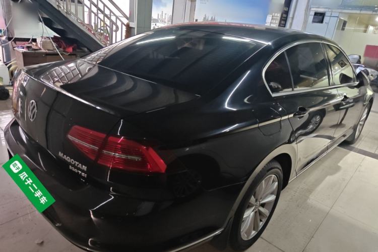 Used Volkswagen Magotan 2018 330TSI DSG Advanced Model
