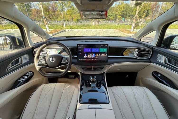 Used Denza D9 2024 DM-i 980 Four-Wheel Drive Flagship Model