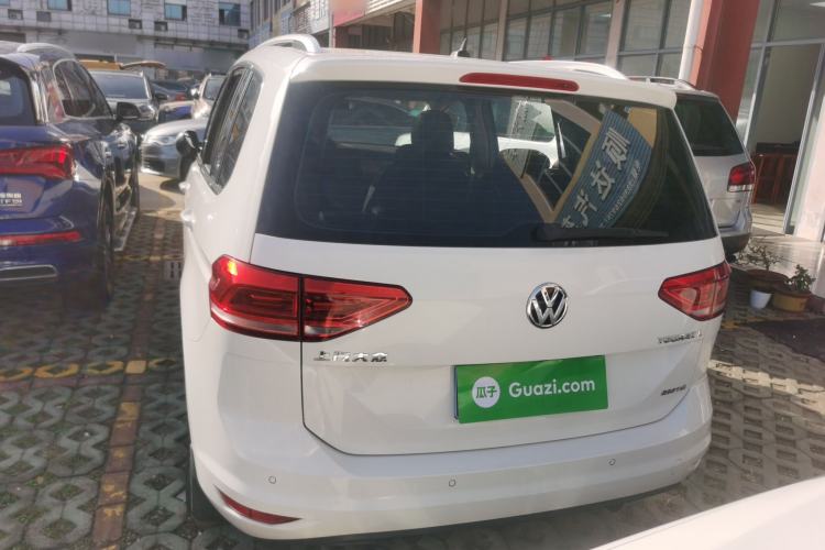 Used Volkswagen Touran 2018 Volkswagen Touran L 280TSI DSG Comfort Edition 7-seater
