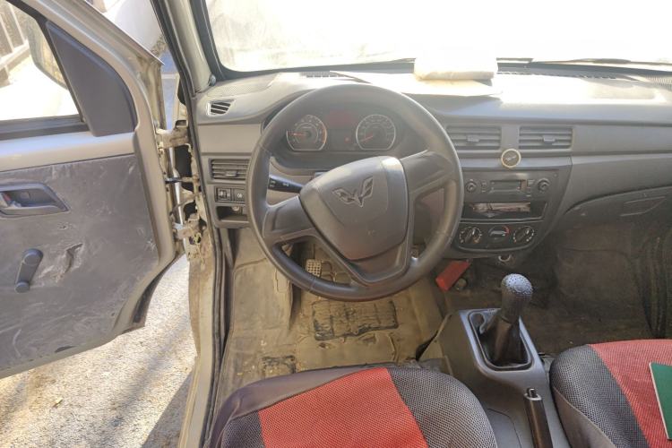 Used Wuling Zhiguang 2015 1.2L S Practical Model LSI