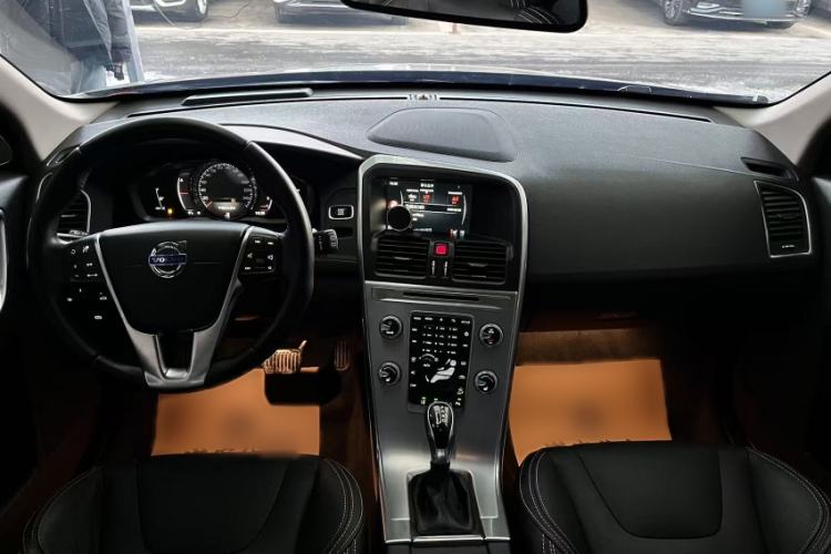 Used Volvo XC60 2017 T5 AWD Smart Range Edition