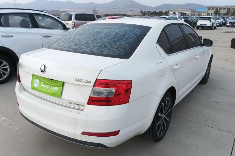 Used Skoda Octavia 2016 1.6L Automatic Smart Drive Edition