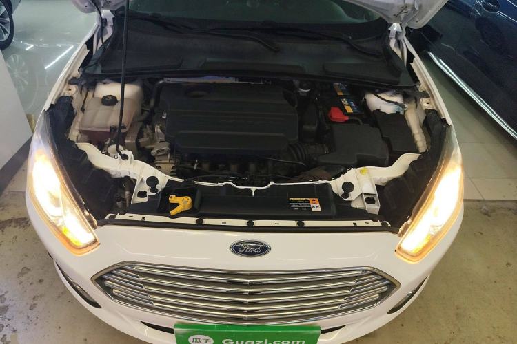 Used Ford Escort 2015 1.5L Automatic Fashion Model
