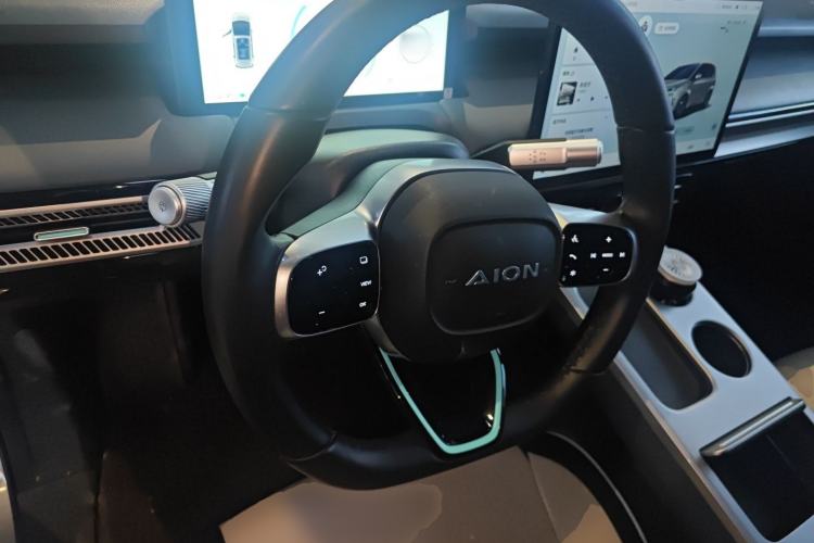 Used AION Y 2023 Plus 610 Enjoy Edition