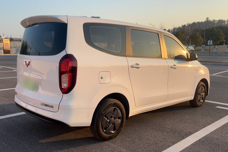 Used Wuling Hongguang New Energy 2025 Extended-Range Hybrid 50 km Utility Version

