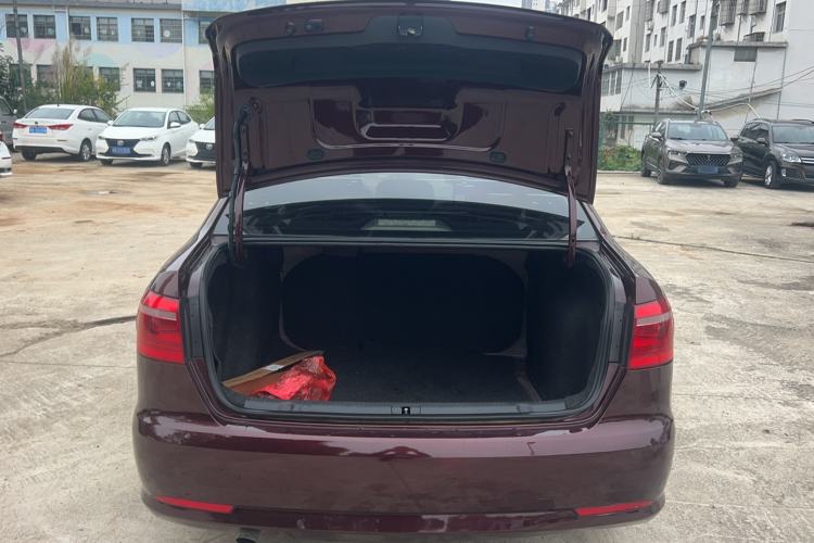 Used Volkswagen Lavida 2013 Revised Classic 1.6L Automatic Fashion Edition
