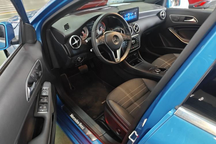 Used Mercedes-Benz A-Class 2015 A 200 Fashion Model
