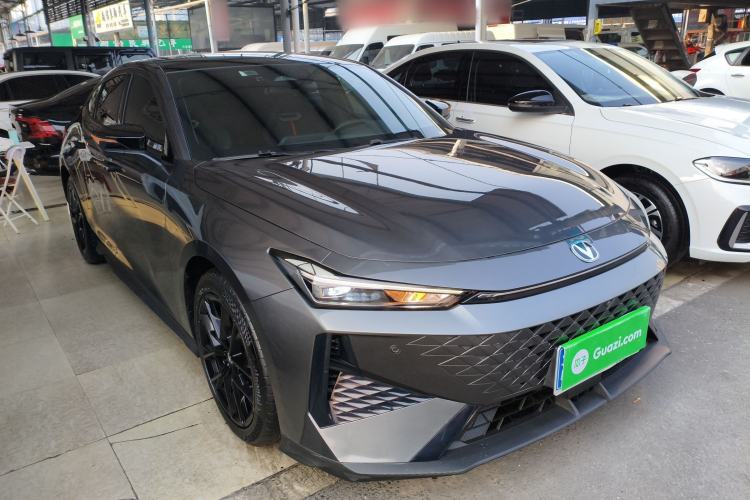 Used Changan UNI-V 2024 1.5T Prestige Edition
