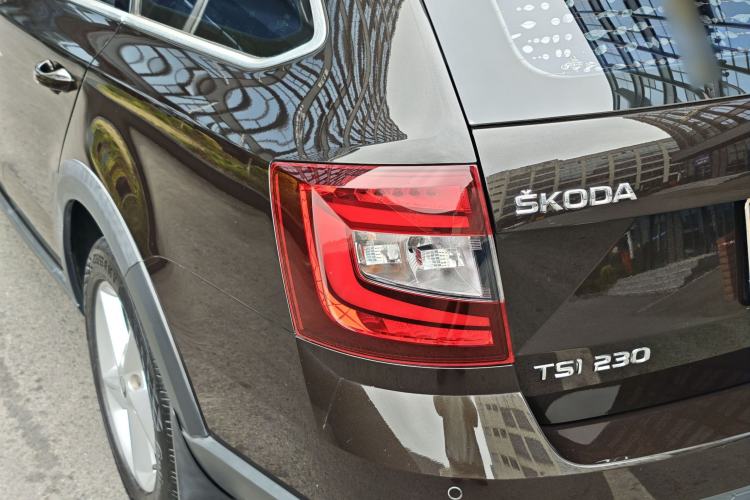 Used Skoda Octavia 2018 Station Wagon TSI230 DSG Comfort Edition