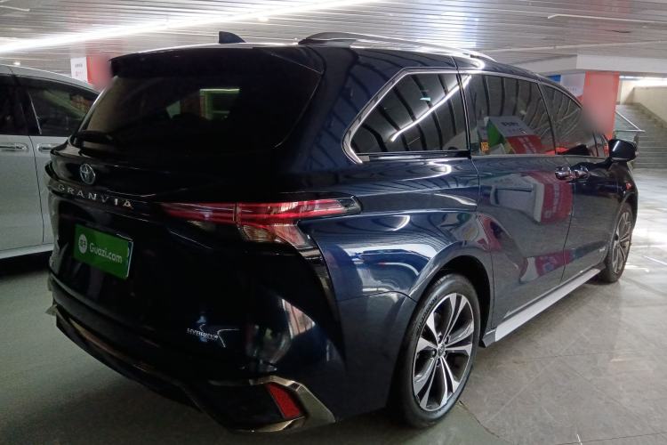 Used Toyota Granvia 2023 2.5L Hybrid Flagship VIP Edition
