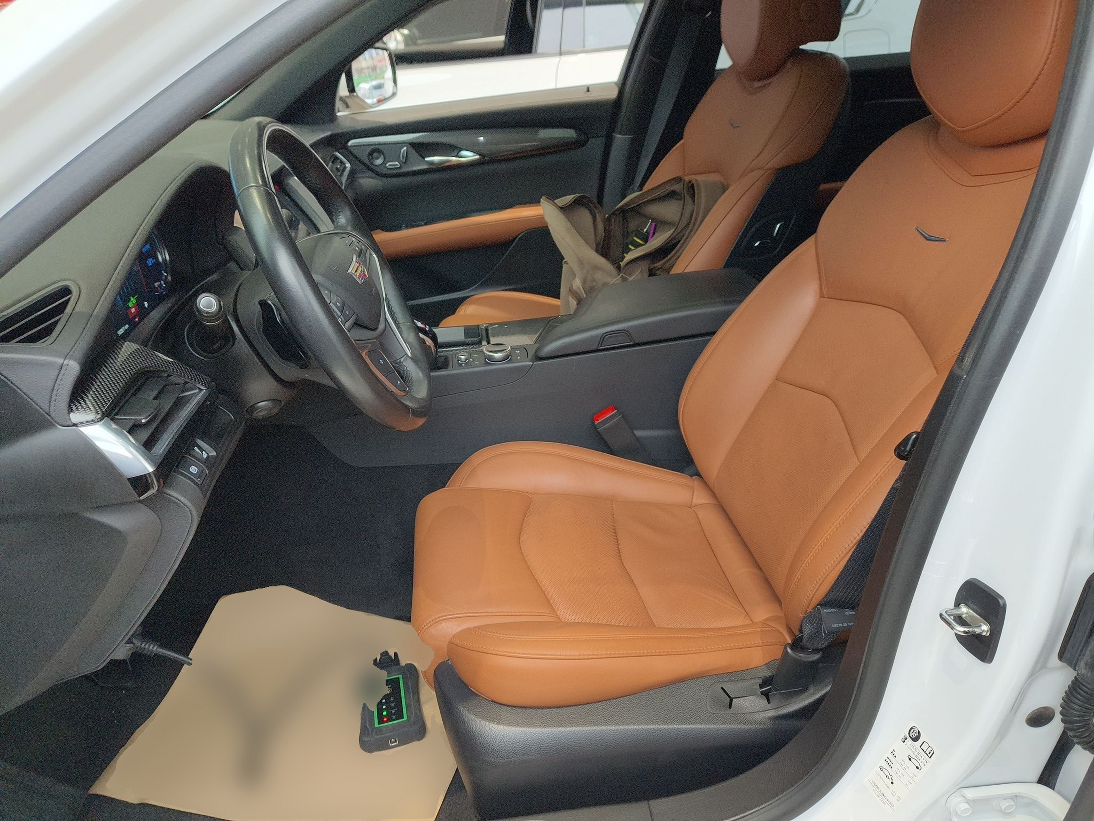 Переднее сиденье в автомобиле