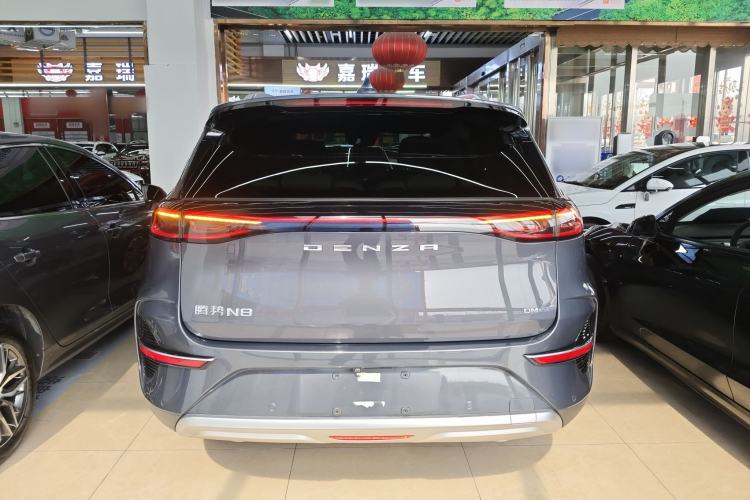 Used Denza N8 2023 Four-Wheel Drive Ultra-Hybrid Flagship Six-Seater Version
