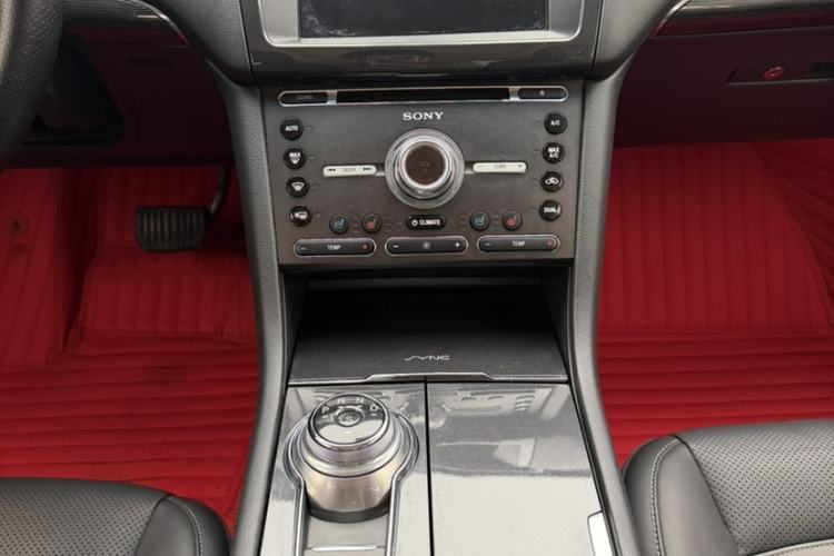 Used Ford Taurus 2015 EcoBoost 245 Luxury Model
