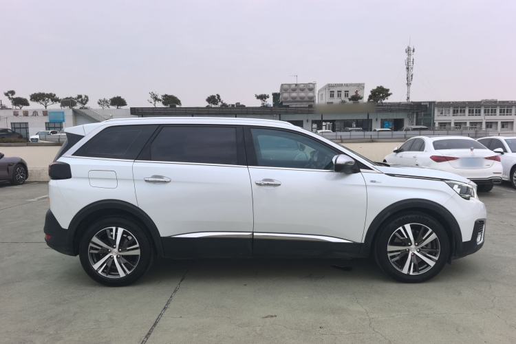 Used Peugeot 5008 2017 380THP 7-Seater Boundary-Free Edition
