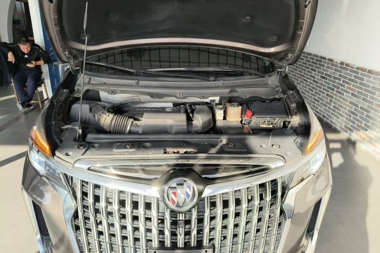 Used Buick GL8 2021 Land Cruiser Executive Class 652T Comfort Model
