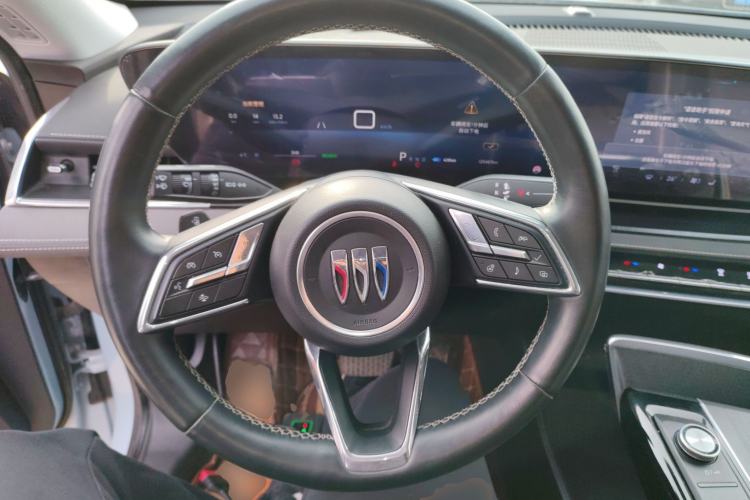 Used Buick E5 2023 Premium Long-Range Version
