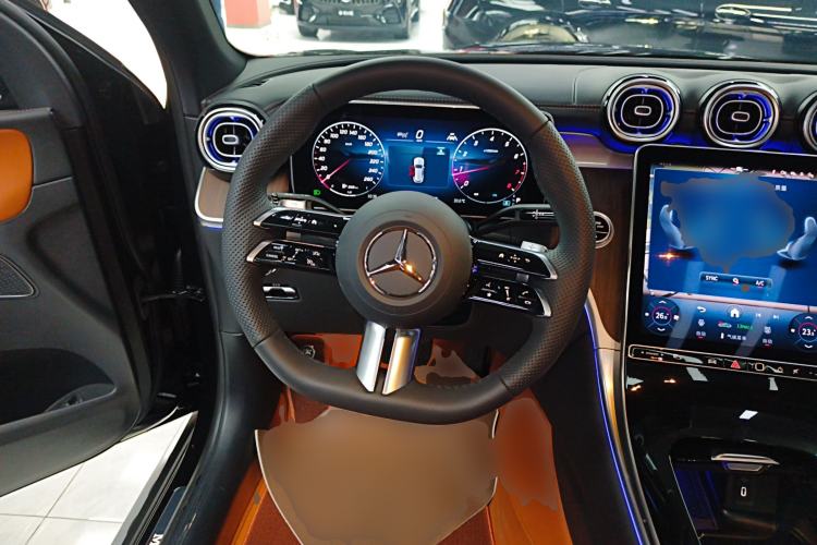 Used Mercedes-Benz GLC 2025 Refreshed GLC 300 L 4MATIC Dynamic Version 5 Seats
